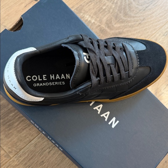 🆕 Cole Haan Women’s Breakaway Black and White Sneakers - Picture 3 of 5